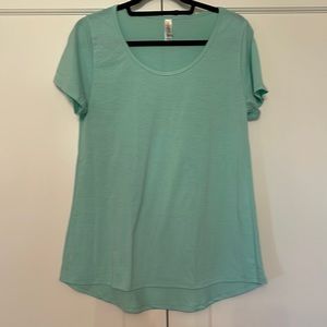 Lularoe Classic tee